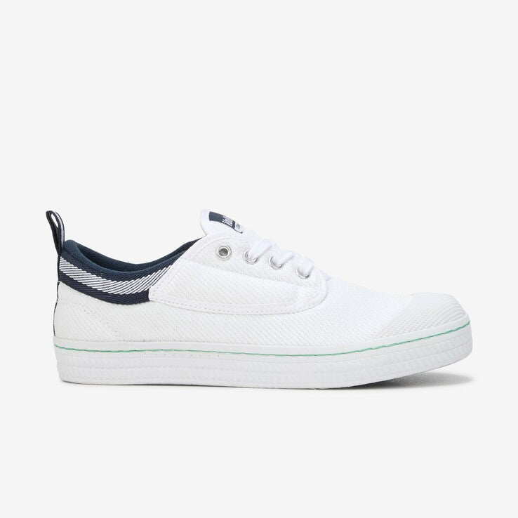 Volley 600072 Classic Canvas shoe with vulcanised sole and slip-resistant outsole.