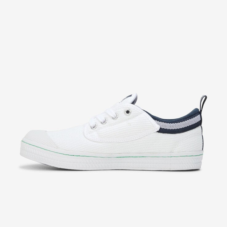 Dunlop Volley 600072 Classic Canvas shoe with vulcanised sole and herringbone grip.