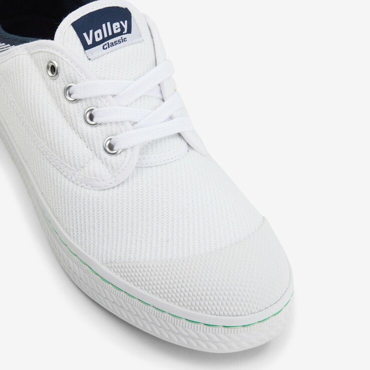 Volley 600072 Classic Canvas shoe with white canvas upper and vulcanised sole.