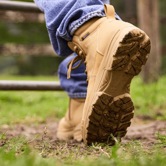 Redback CLZWT Lynx Composite Toe Zip Scuff Cap Boot